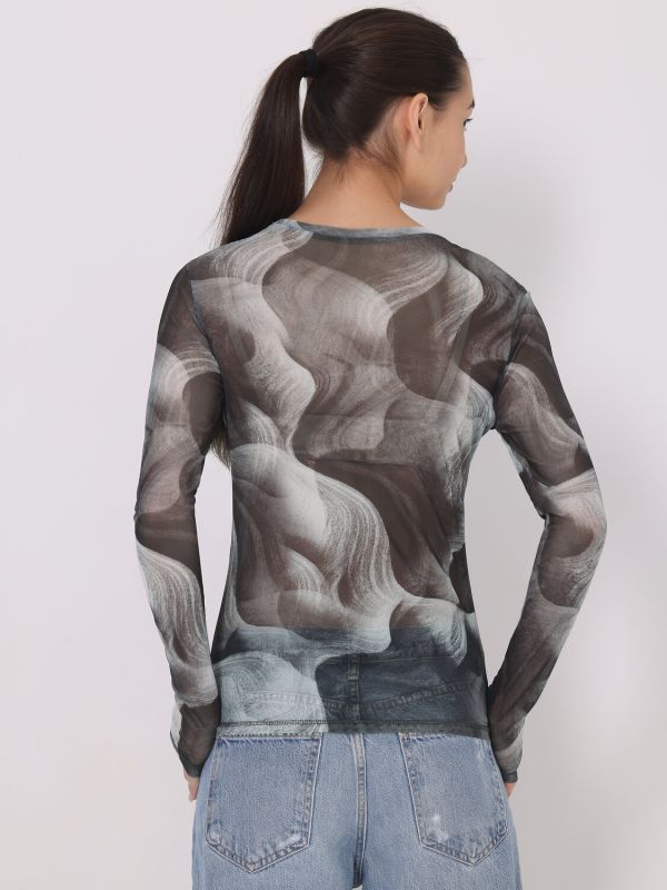 466552 April Longsleeve